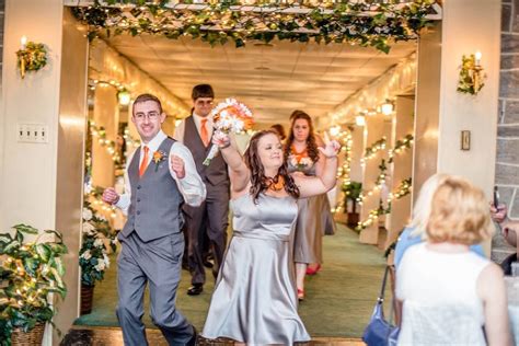 Choose A Great Entrance Song For Your Bridesmaids And Groomsmen To Make