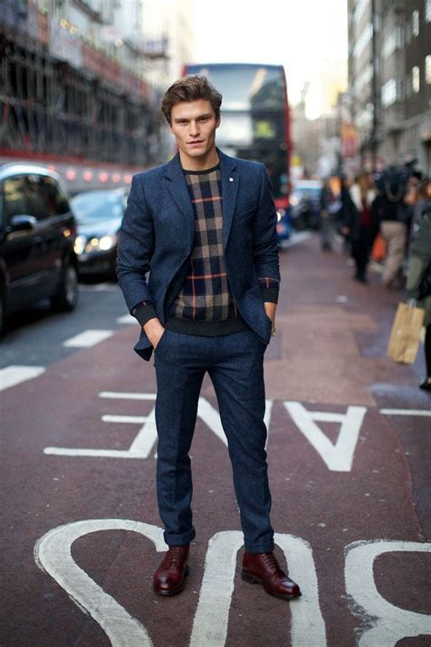Most Popular Street Style Fashion Ideas For Men To Try