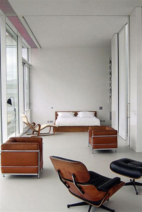 30 Eye Catching Interiors Featuring The Iconic Eames Lounge Chair