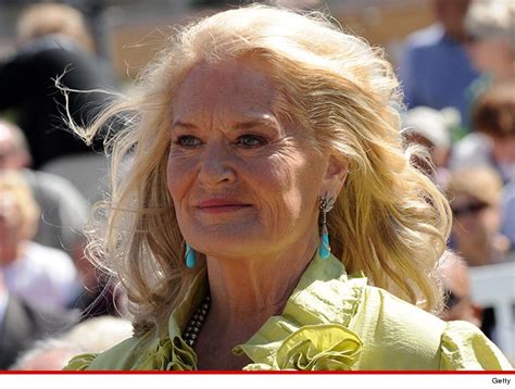 Country Singer Lynn Anderson Dead At 67