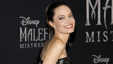 Angelina Jolie Beauty Procedure Transformation Cosmetic Town