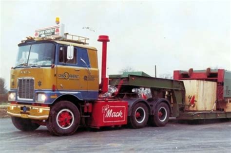 Tekno 71566 Mack F700 6x4 Camion Tracteur Transport Jorn Bolding
