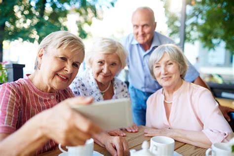 Retirement Living Guide: How to Make Friends at a Retirement Community - Bethesda Health Group
