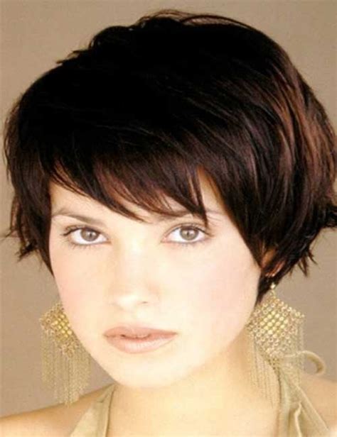 10 Cute Short Hairstyles For Round Faces Short