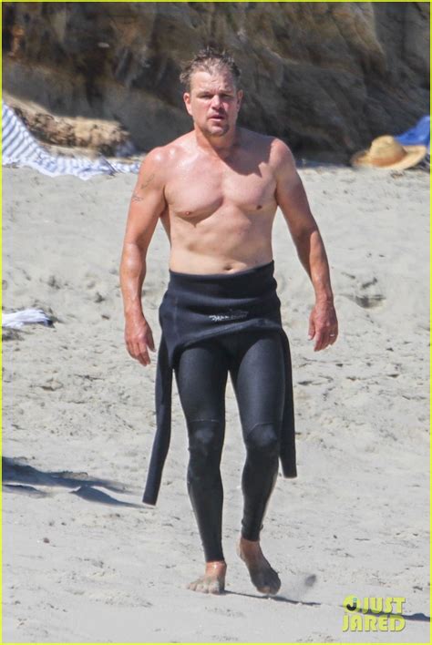 Matt Damon Shows Off His Fit Physique During Day At The Beach Photo 4473120 Matt Damon