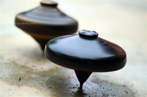 Permainan tradisional yang pertama adalah petak umpet. Kelate Che Mek Molek: Permainan Tradisional dan Seni ...