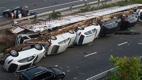 Latest Car Accident Of Porsche Macan Road Crash Compilation