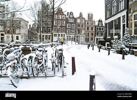 Snowy Amsterdam In The Netherlands Stock Photo Alamy
