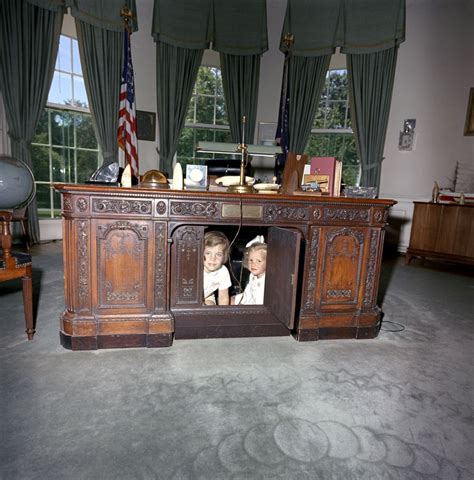 Secrets Of The Oval Offices Resolute Desk Used By Every President