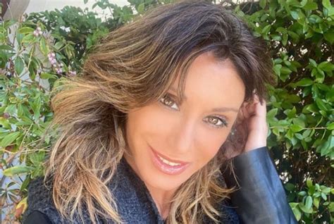 Sabrina Salerno Instagram Stratosferica Cowgirl Davanzale Da Infarto