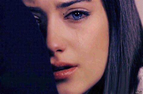 صور بنات تبكي بنت تبكي بنظرات حزن مؤثرة صور حب
