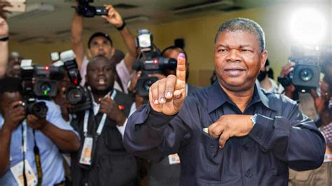Angola Vota Continuidad Y Elige Al Delfín De Dos Santos Como Presidente Rtvees