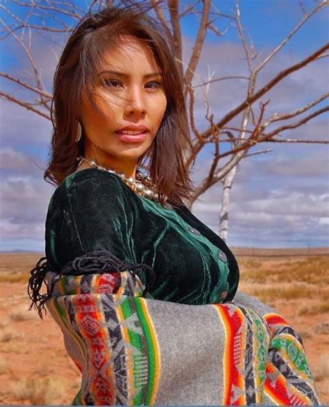 Beautiful Navajo Girl Navajo Girls Navajo Woman Nativeamerican