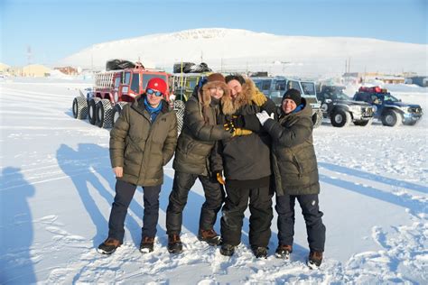 Towering Sea Ice And A Lost Ford Truck Team Treks From Yellowknife To