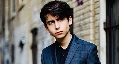 10 Facts About Aidan Gallagher Number 5 From The Umbrella Academy
