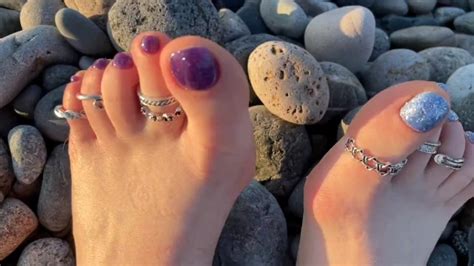 Hot And Sexy Feet Of Mistress Lara In The Sunset On Public Beach Xxx