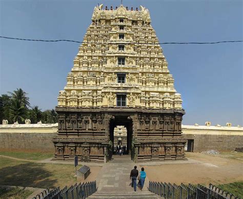Jalakandeswarar Temple, Vellore | Timings, History | Holidify