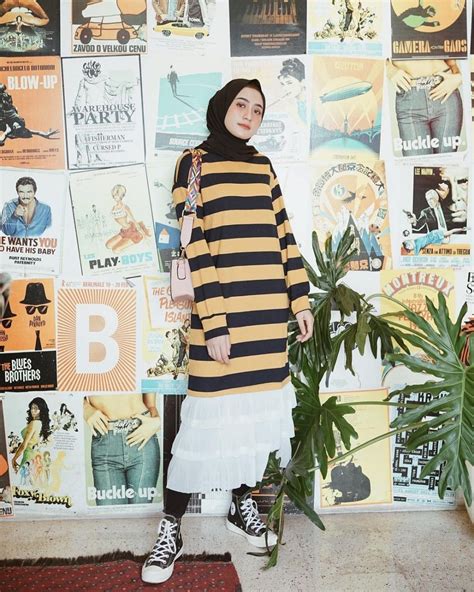 8 Inspirasi Edgy Chic Ootd Dengan Hijab Gayanya Millenial Nih