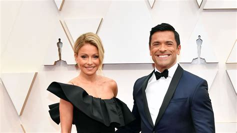 Facts About Kelly Ripa And Husband Mark Consuelos Marriage