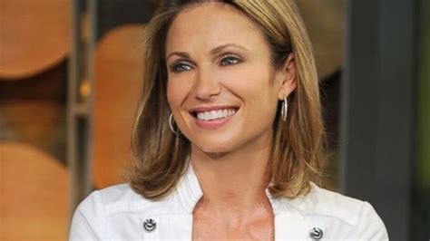 Abcs Amy Robach Discovers Cancer After On Air Mammogram Wqad Com