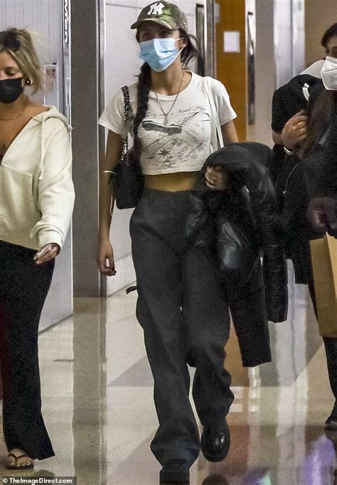 Olivia Rodrigo 19 Goes Casual In Crop Top As She Jets Out Of Las