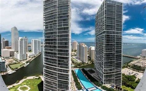 6 Things You Did Not Know About Miamis Icon Brickell Building Gpg Miami