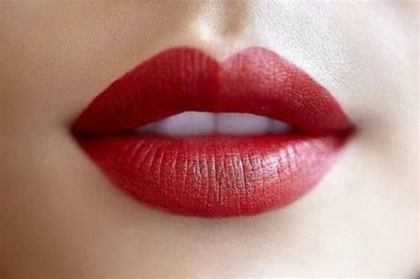 Cara Jitu Memilih Warna Dan Jenis Lipstick Yang Sesuai Dengan Bentuk