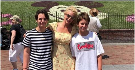 The split was settled in march 2007. Chi sono Sean e Jayden James Federline? Figli di Britney Spears - Psyhiatr- psyhiatr.info