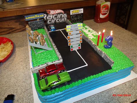 Pin By Summer Deshane On Hot Wheels Party Racing Cake Hot Wheels