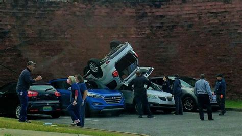 Man Injured After Suv Flips Over Wall At Anniston Hospital Wbma