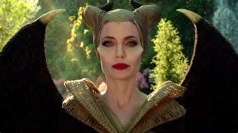 Maleficent Mistress Of Evil Review Angelina Jolie S Film Is A Union