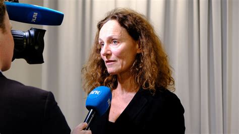 Update information for camilla stoltenberg ». Camilla Stoltenberg tror coronatiltak vil vare i 18 ...