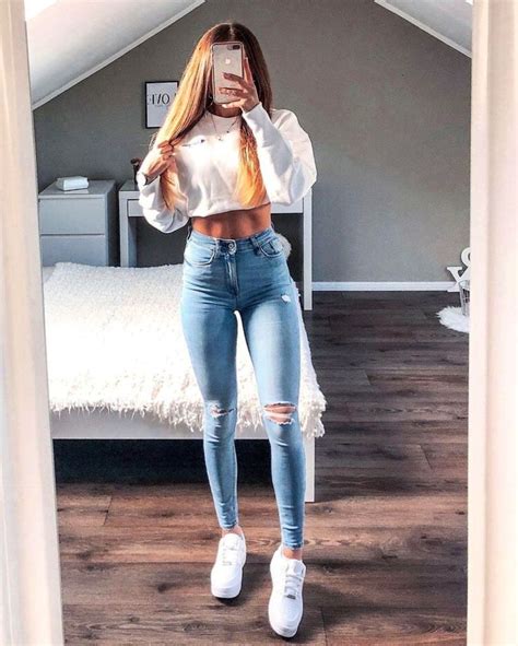 17 cute back to school outfit ideas for fall semester 2018 sporty outfits white hoodie outfit