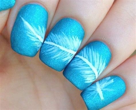 11 Fancy Feather Nail Art Designs Feather Nails Feather Nail Art