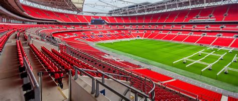 Wembley stadium is a football stadium located in wembley park in london. Wembley Stadion ist das bekannteste Stadion in London