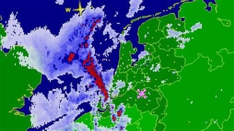 De buienradar app starts with the 3 hour or the 24 hour rain radar forecast. Buienradar overgenomen door RTL Nederland