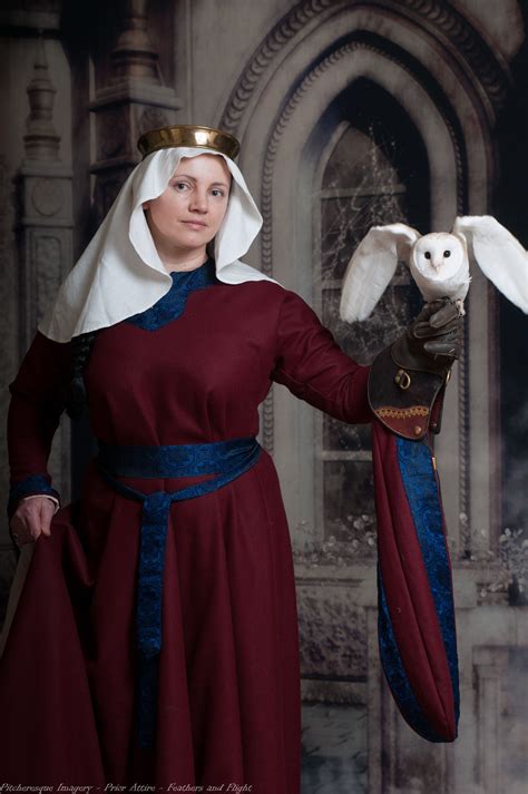 1213th Century Dress In Wool And Silk Damsel In This Dress Medieval