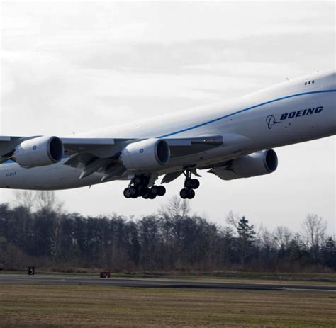 Jumbo Die Neue Boeing 747 8 Intercontinental Bilder And Fotos Welt