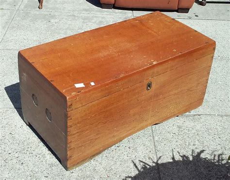 Uhuru Furniture And Collectibles Sold 17842 Antique 35 Wide Trunk 150