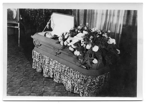 Open Casket Of Bunt Vise At His Funeral Service The Portal To Texas