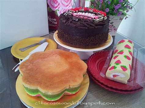 A swiss roll or jelly roll is a type of sponge cake roll. Tempahan Aneka Kek dan Swiss Roll ~ Blog Kakwan