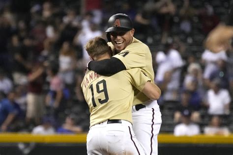 Cabreras Double In 10th Lifts D Backs Over Dodgers 6 5