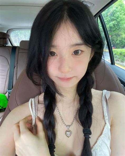 Pin By Kawaragi On Pretty Asian Girl Pretty People Cute Selfie Ideas