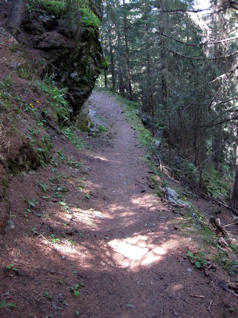 Am wettkampftag werden entlang der strecke zusätzliche absperrungen und beschilderungen angebracht. Die Tour du Val d'Anniviers ! | Spoony's Bike Blog