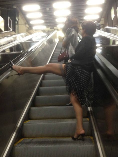 Stockings In Escalators Stockings Hq Outfits And Sightings Forum 113
