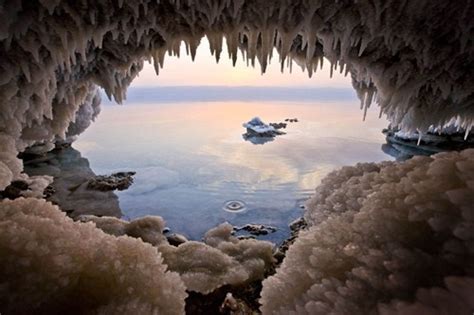 Amazing Crystal Caves From Around The World Page 1