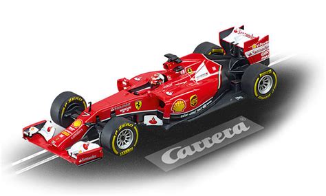 Sie stehen auf adrenalin und scharfe kurven? Carrera - 8 neue Formel 1 Autos - Mercedes und Ferrari