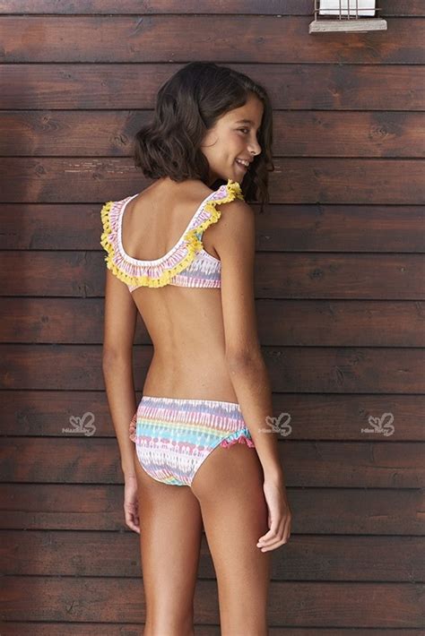 Maricruz Moda Infantil Bikini Niña Estampado Tie dye con Cuello Volante