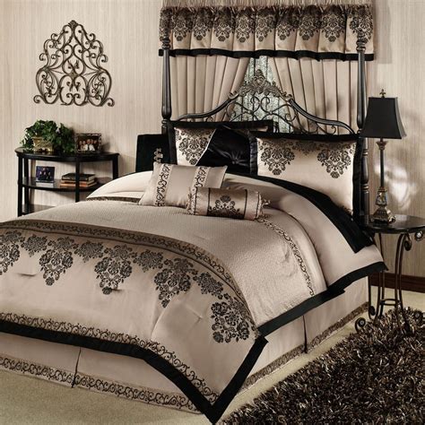How to choose the right size comforter. Nice Designer Bedding Ensembles Comforter Sets from Shoppe ...