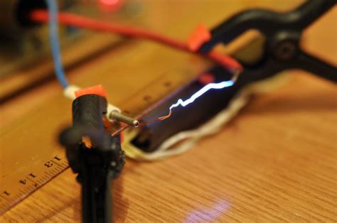 The super high voltage is derived from a commonly used automobile ignition coil. Electric Fence Circuit for perimeter protection - PocketMagic